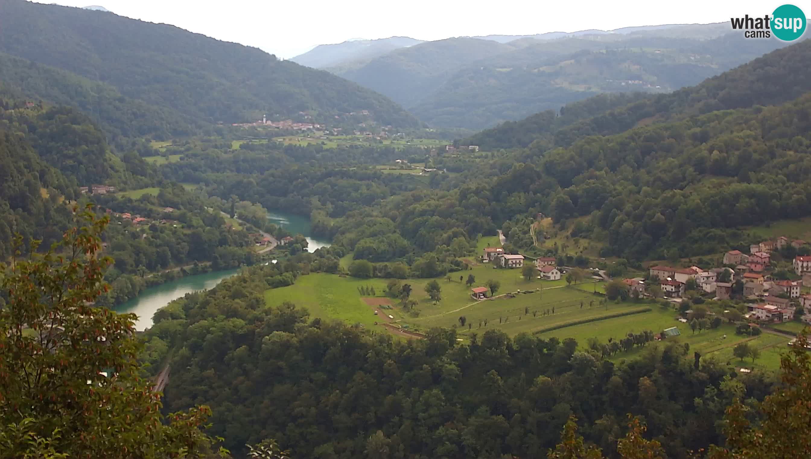 Web kamera Kanal ob Soči – Pogled na rijeku Soču, Ajbu, Bodrež i Ročinj