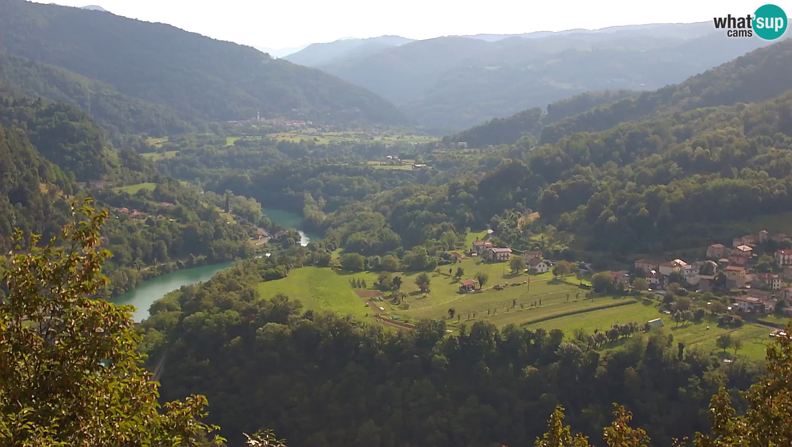 Camera en vivo Kanal ob Soči – Vue sur la rivière Soča, Ajba, Bodrež y Ročinj