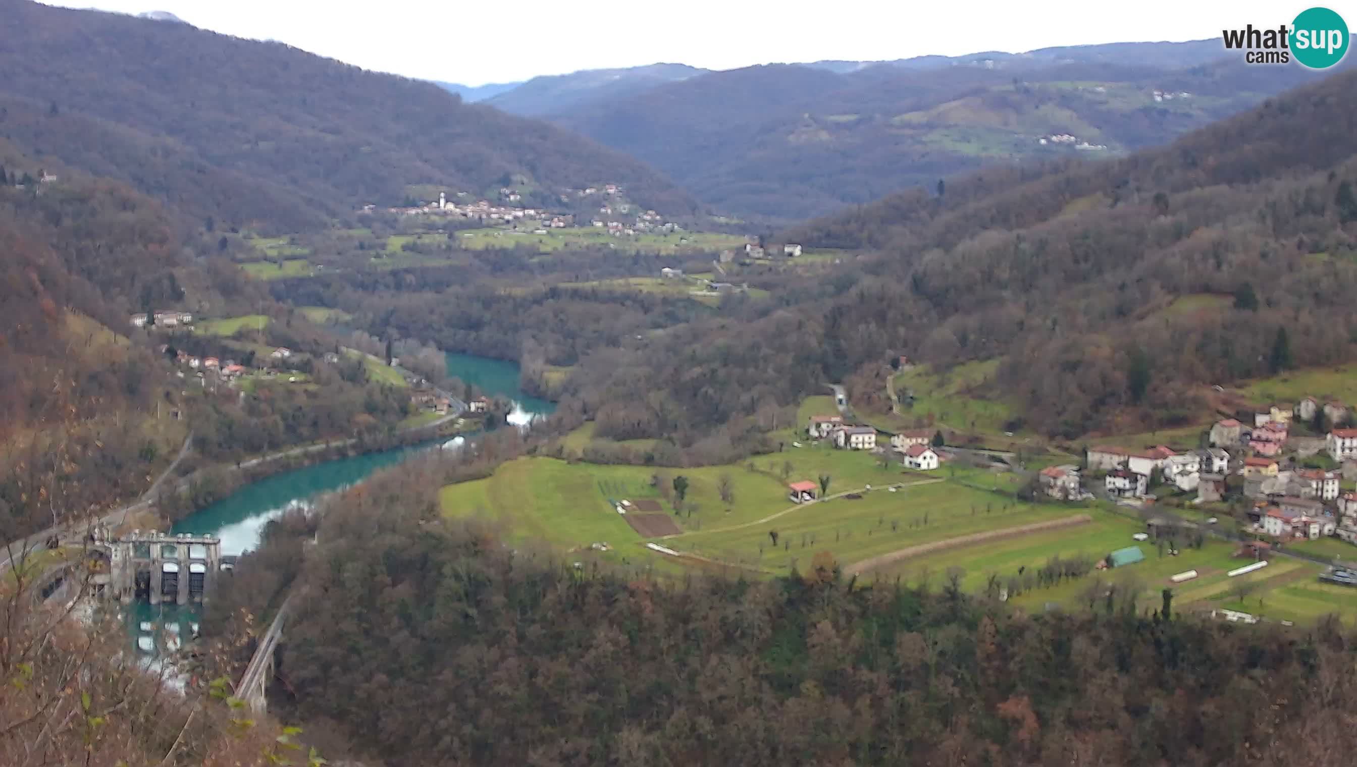 Spletna kamera Kanal ob Soči – pogled na Sočo, Ajbo, Bodrež in Ročinj