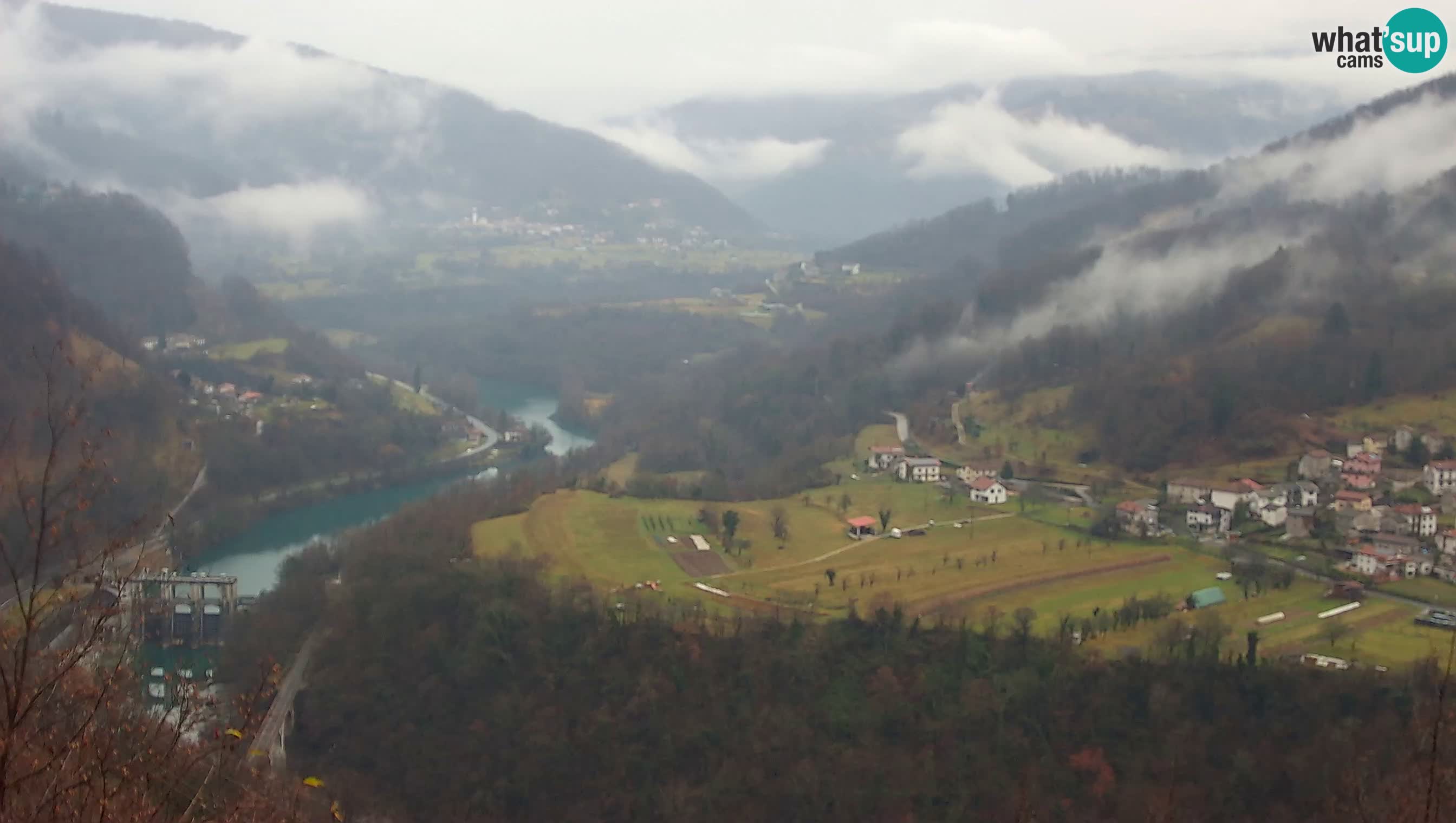 Web kamera Kanal ob Soči – Pogled na rijeku Soču, Ajbu, Bodrež i Ročinj