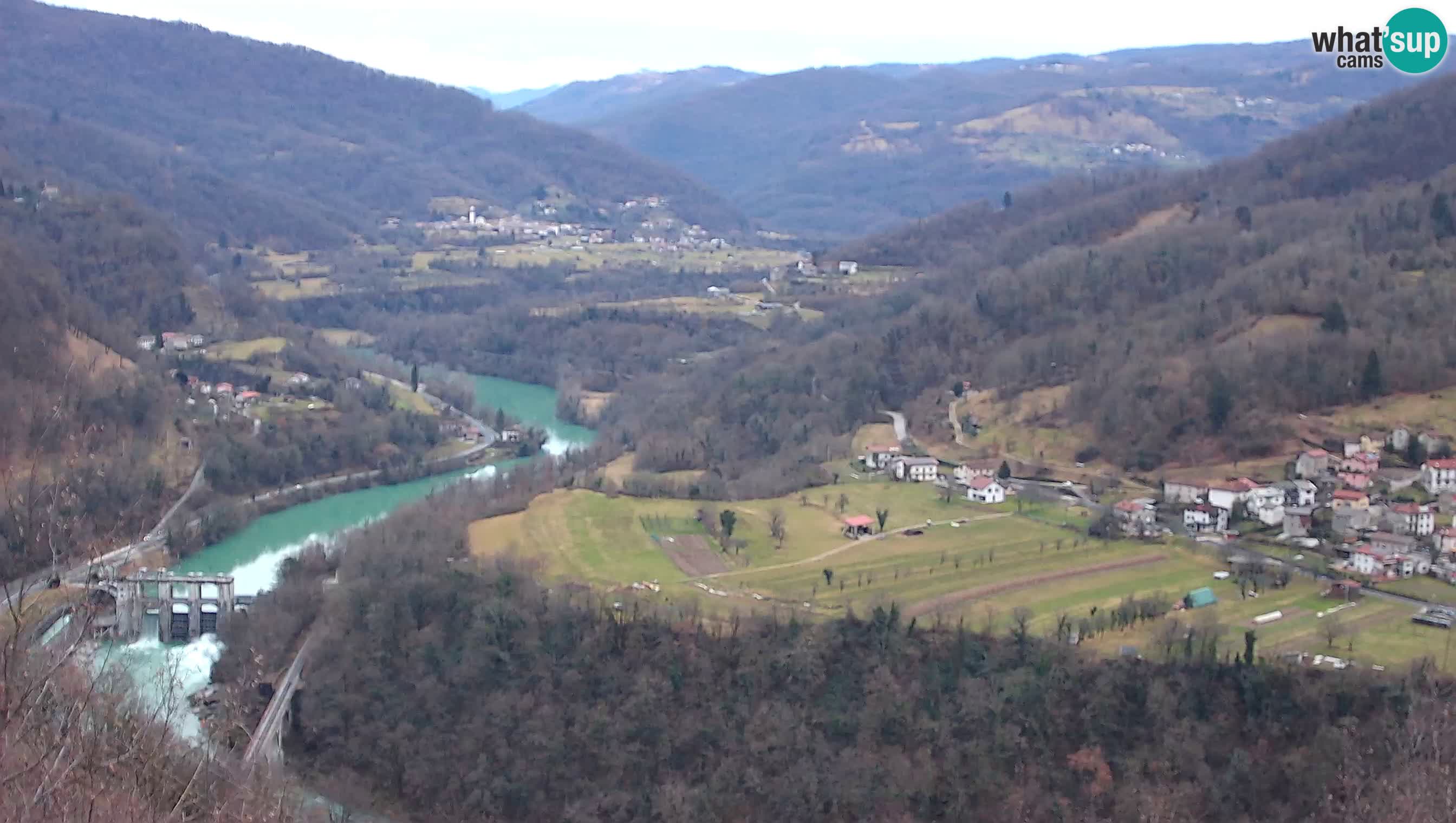 Web kamera Kanal ob Soči – Pogled na rijeku Soču, Ajbu, Bodrež i Ročinj