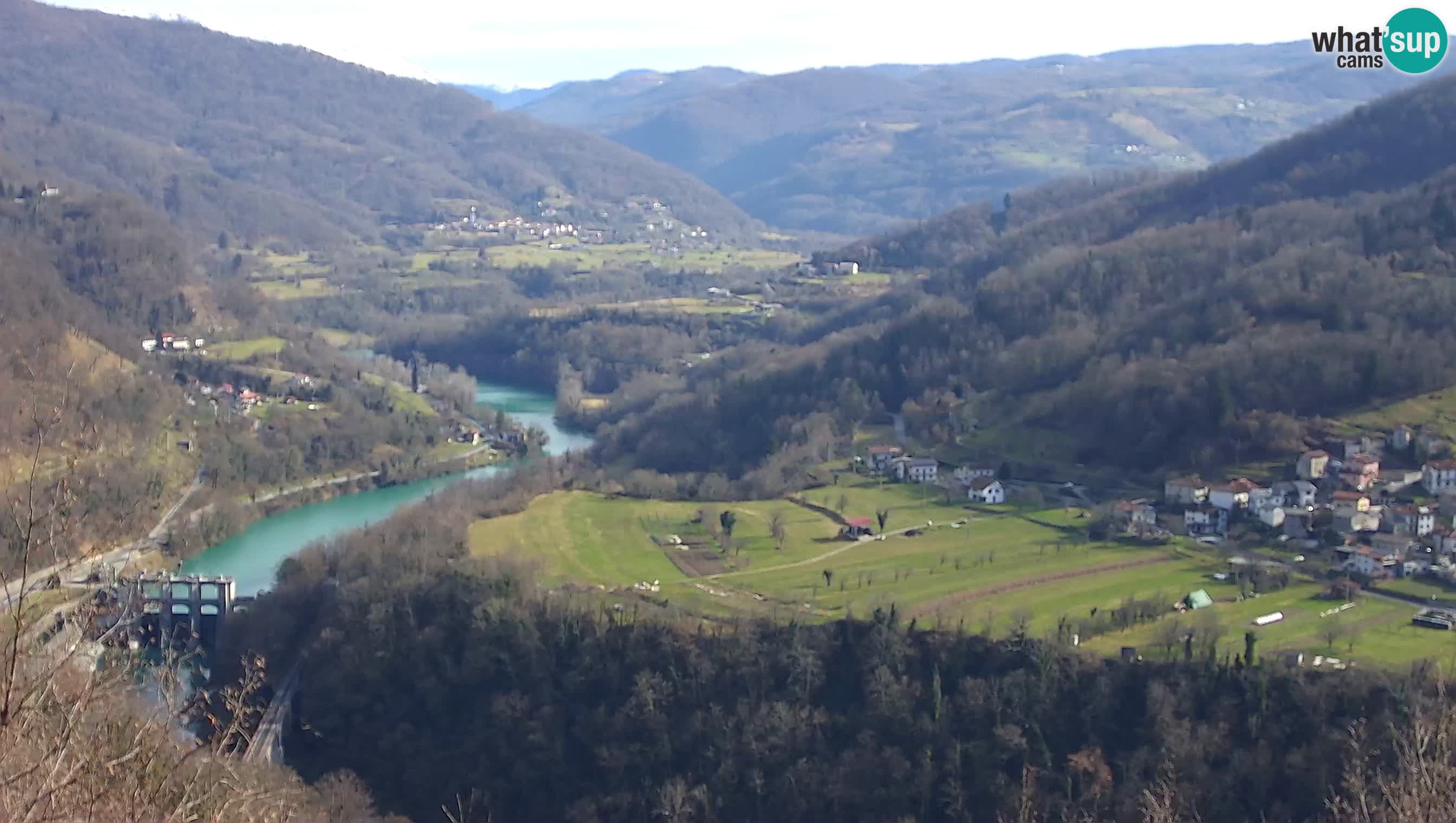 Spletna kamera Kanal ob Soči – pogled na Sočo, Ajbo, Bodrež in Ročinj