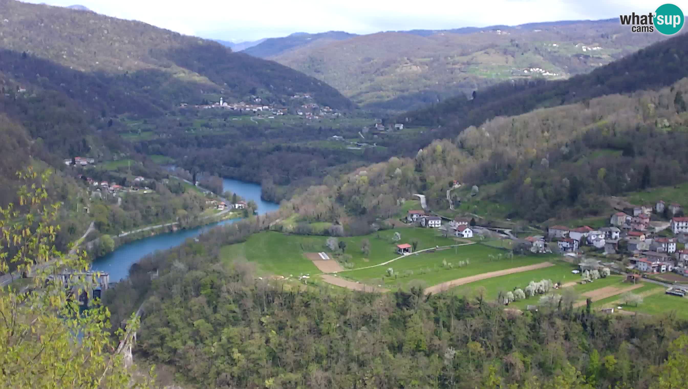Camera en vivo Kanal ob Soči – Vue sur la rivière Soča, Ajba, Bodrež y Ročinj