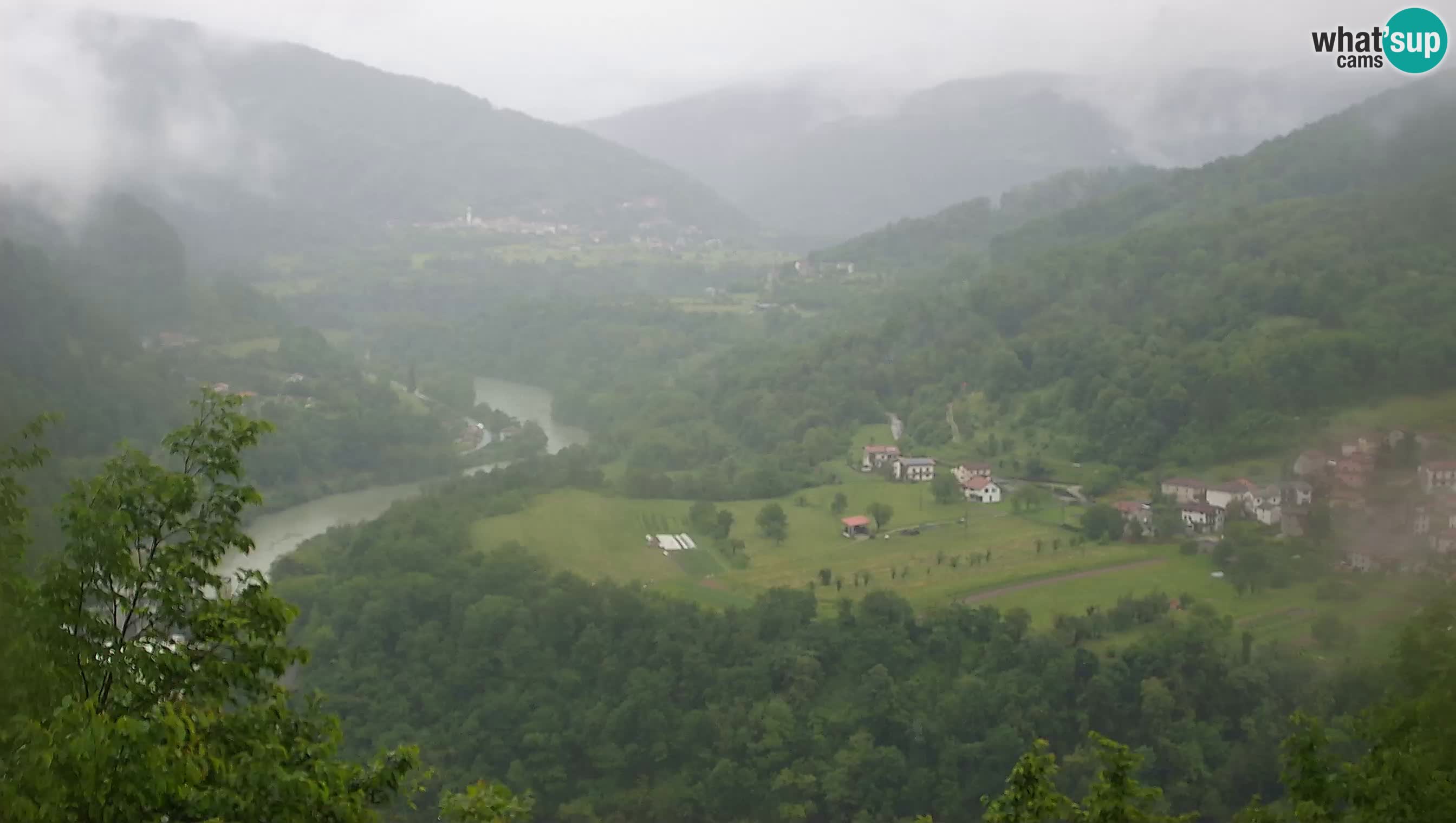 Camera en vivo Kanal ob Soči – Vue sur la rivière Soča, Ajba, Bodrež y Ročinj