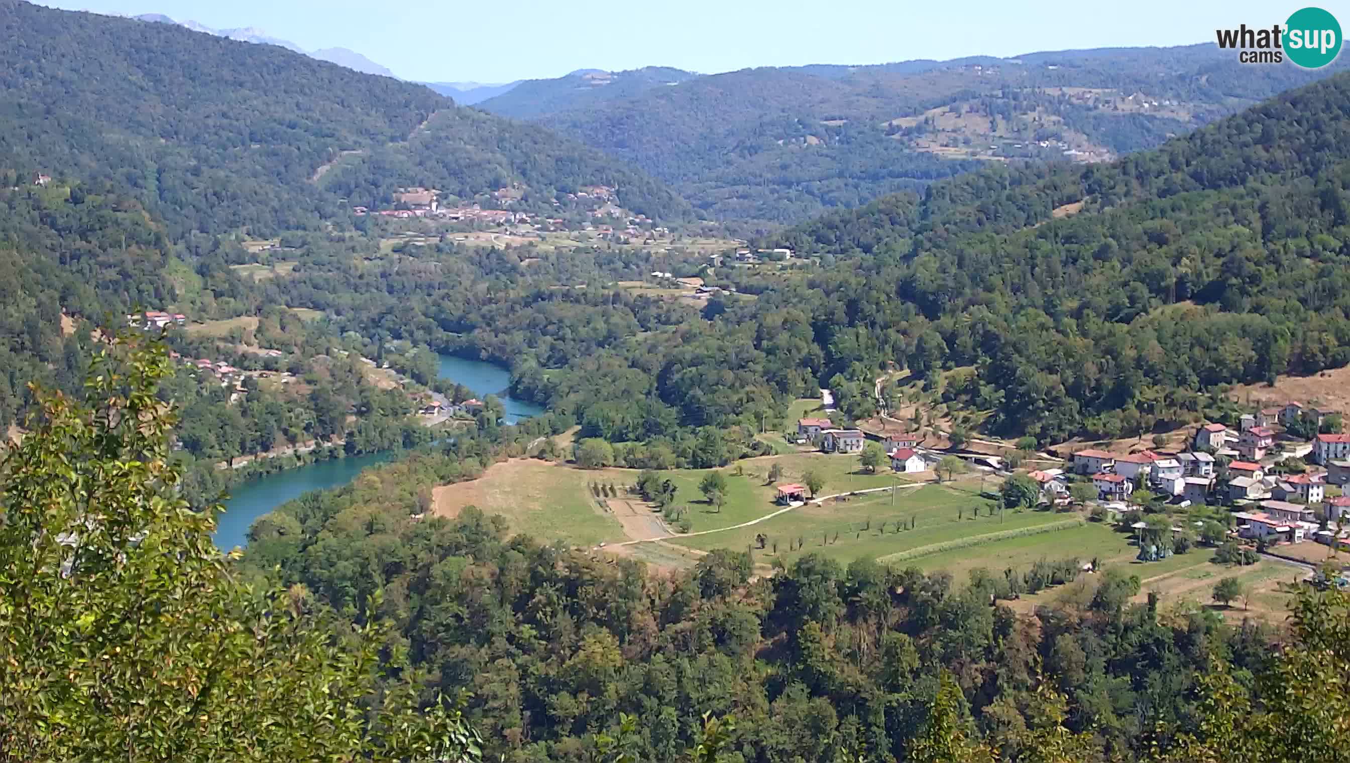 Web kamera Kanal ob Soči – Pogled na rijeku Soču, Ajbu, Bodrež i Ročinj