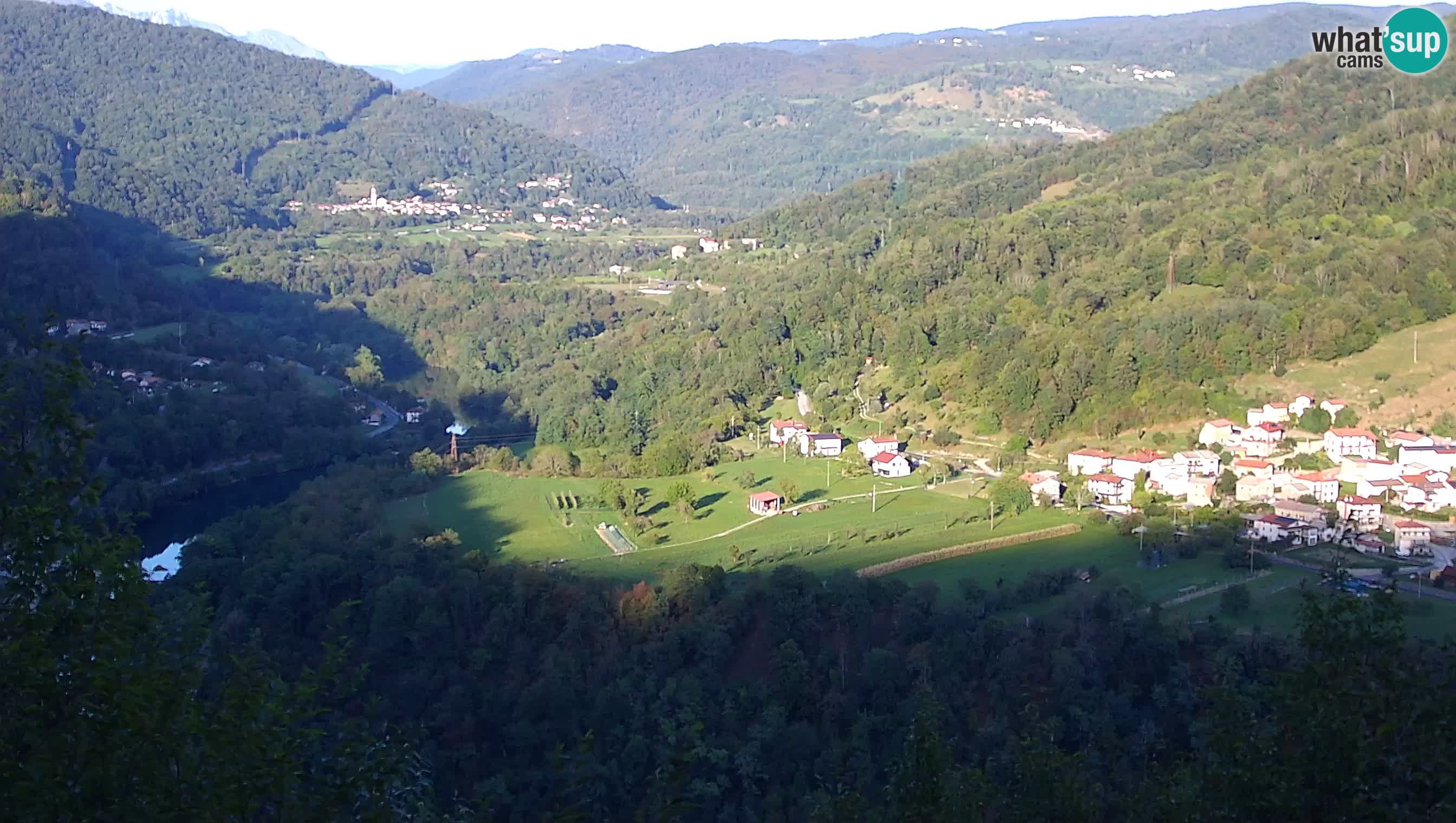 Spletna kamera Kanal ob Soči – pogled na Sočo, Ajbo, Bodrež in Ročinj