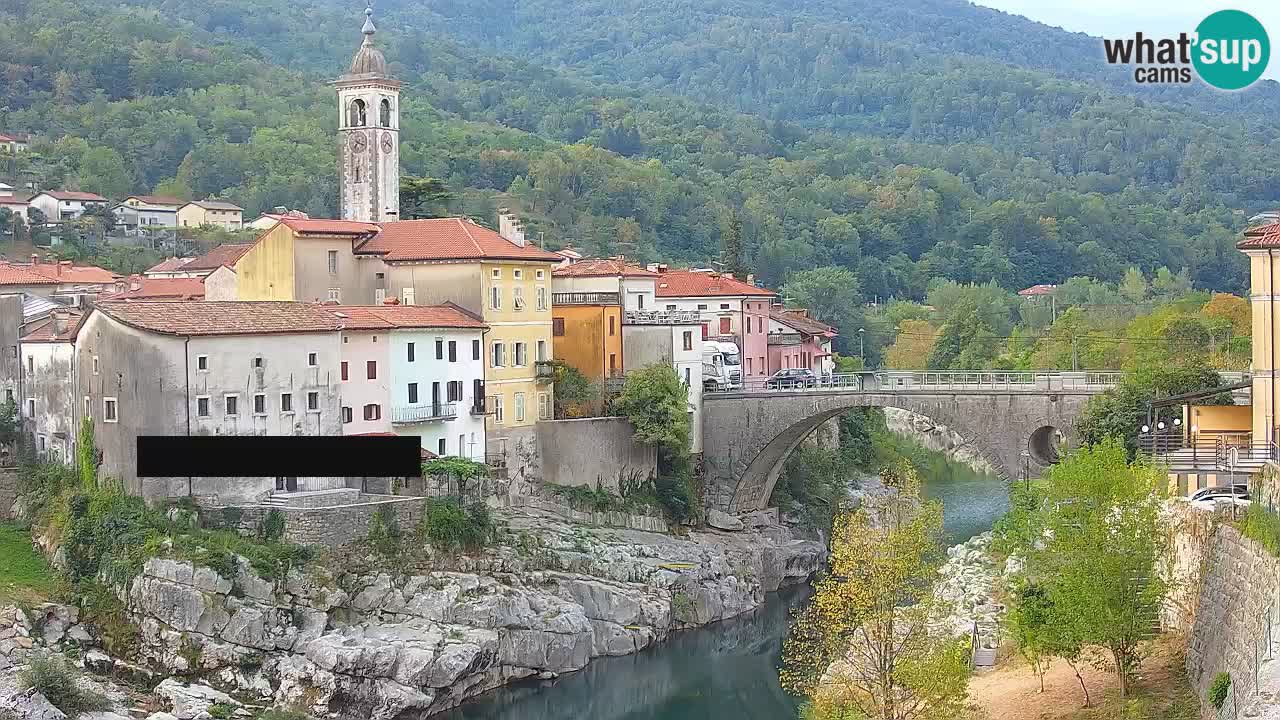 Cámara web en vivo de Kanal ob Soči – vista increíble del centro de la ciudad vieja y el famoso puente sobre el río Soča