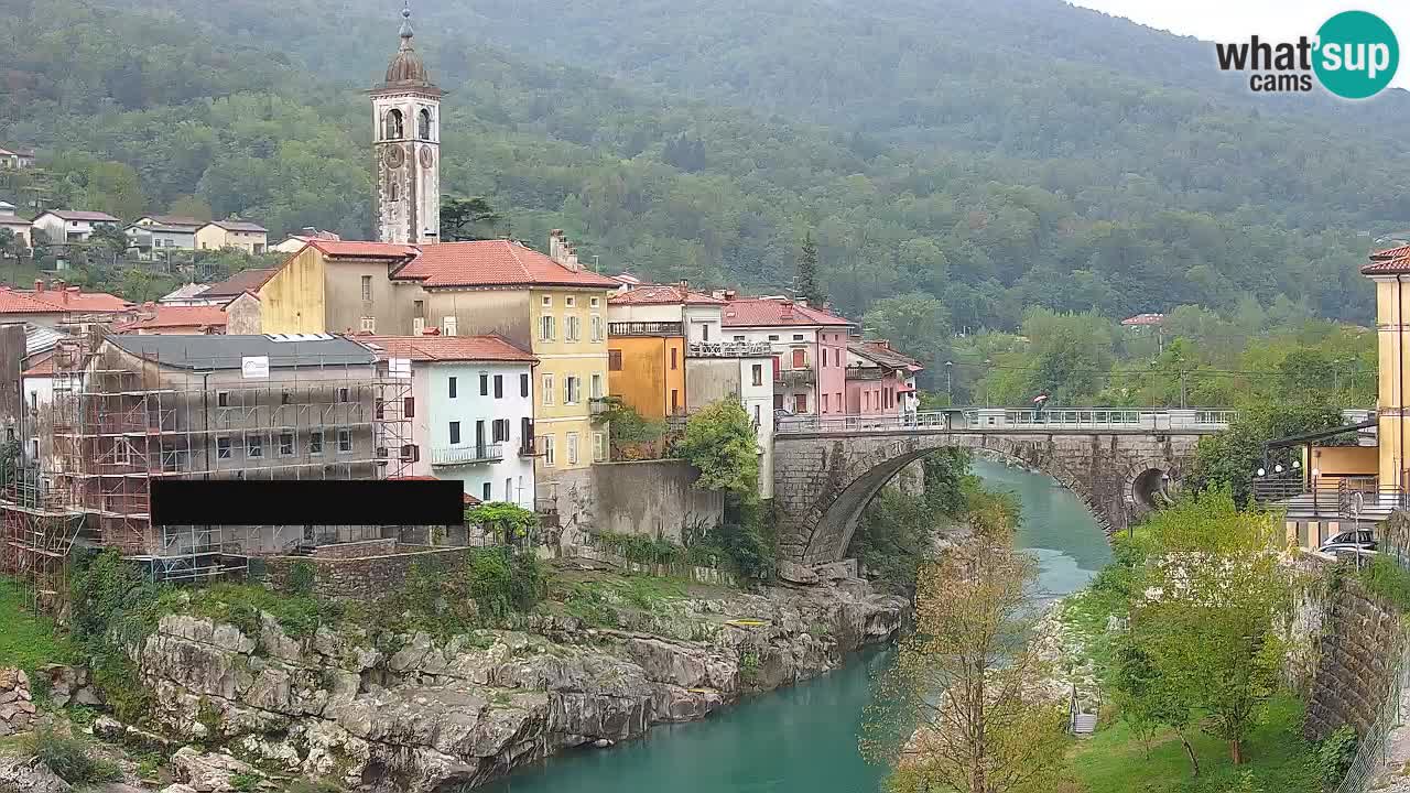 Cámara web en vivo de Kanal ob Soči – vista increíble del centro de la ciudad vieja y el famoso puente sobre el río Soča