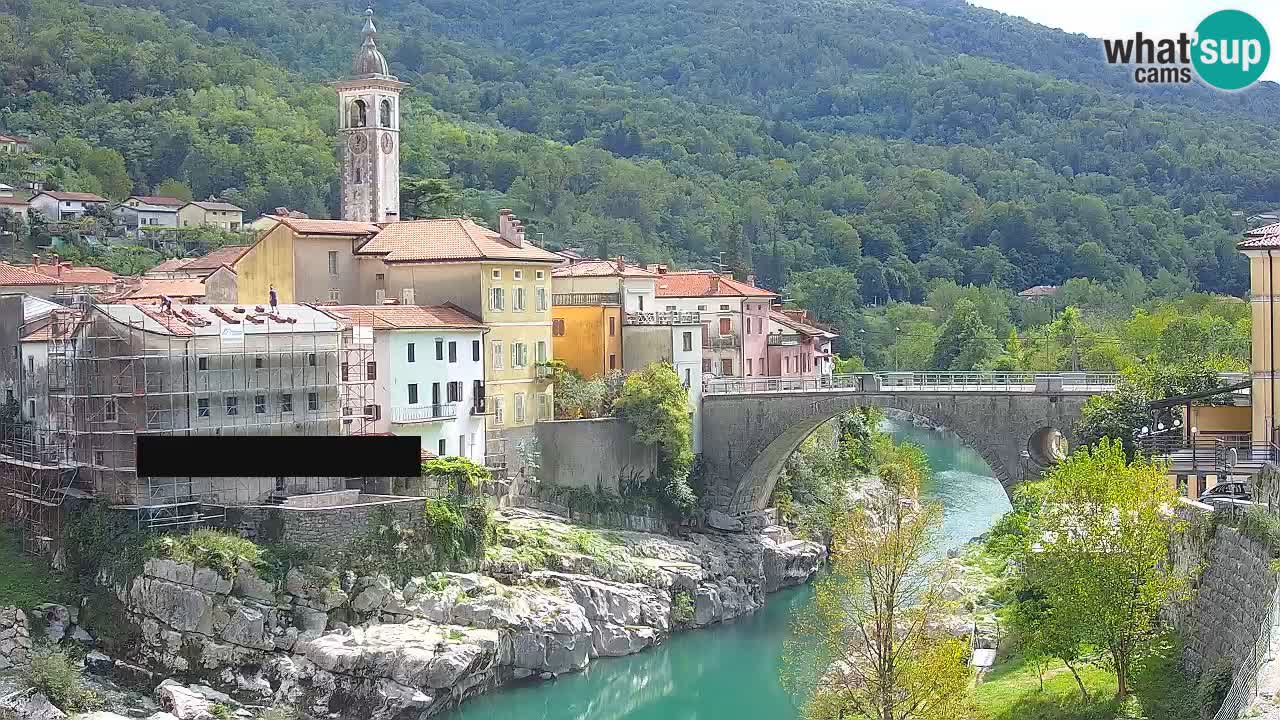 Webcam en direct de Kanal ob Soči – Vue imprenable sur le vieux centre-ville et le célèbre pont sur la rivière Soča