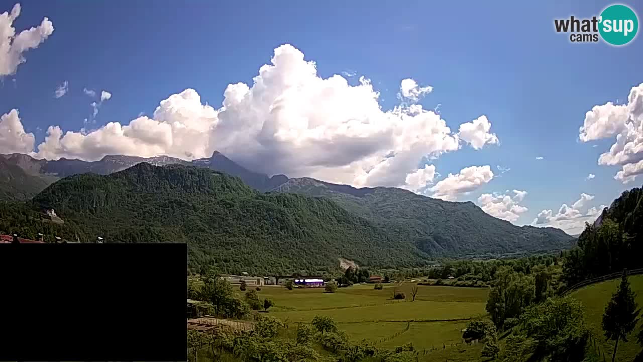 Webcam Kobarid – landing site for sailing paragliders in Kobarid with Ozben takeoff