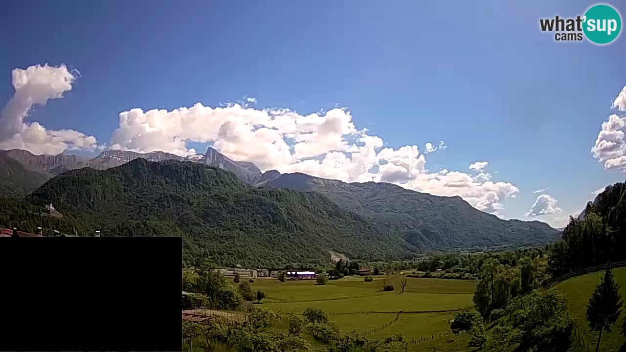 Webcam Kobarid – landing site for sailing paragliders in Kobarid with Ozben takeoff