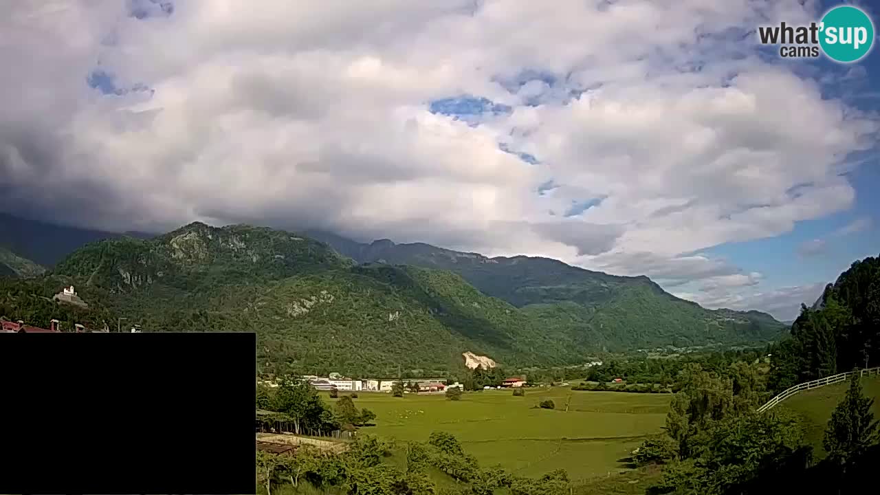 Webcam Kobarid – landing site for sailing paragliders in Kobarid with Ozben takeoff