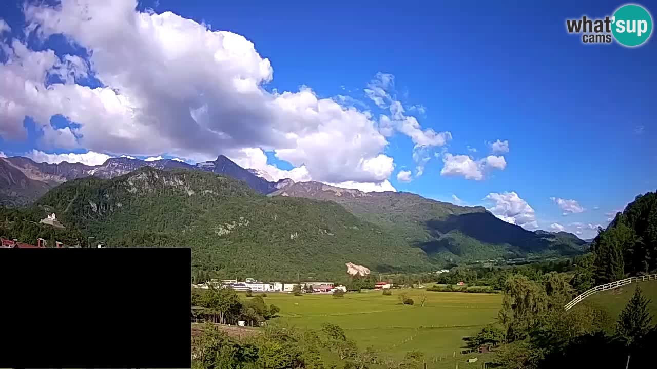 Webcam Kobarid – landing site for sailing paragliders in Kobarid with Ozben takeoff