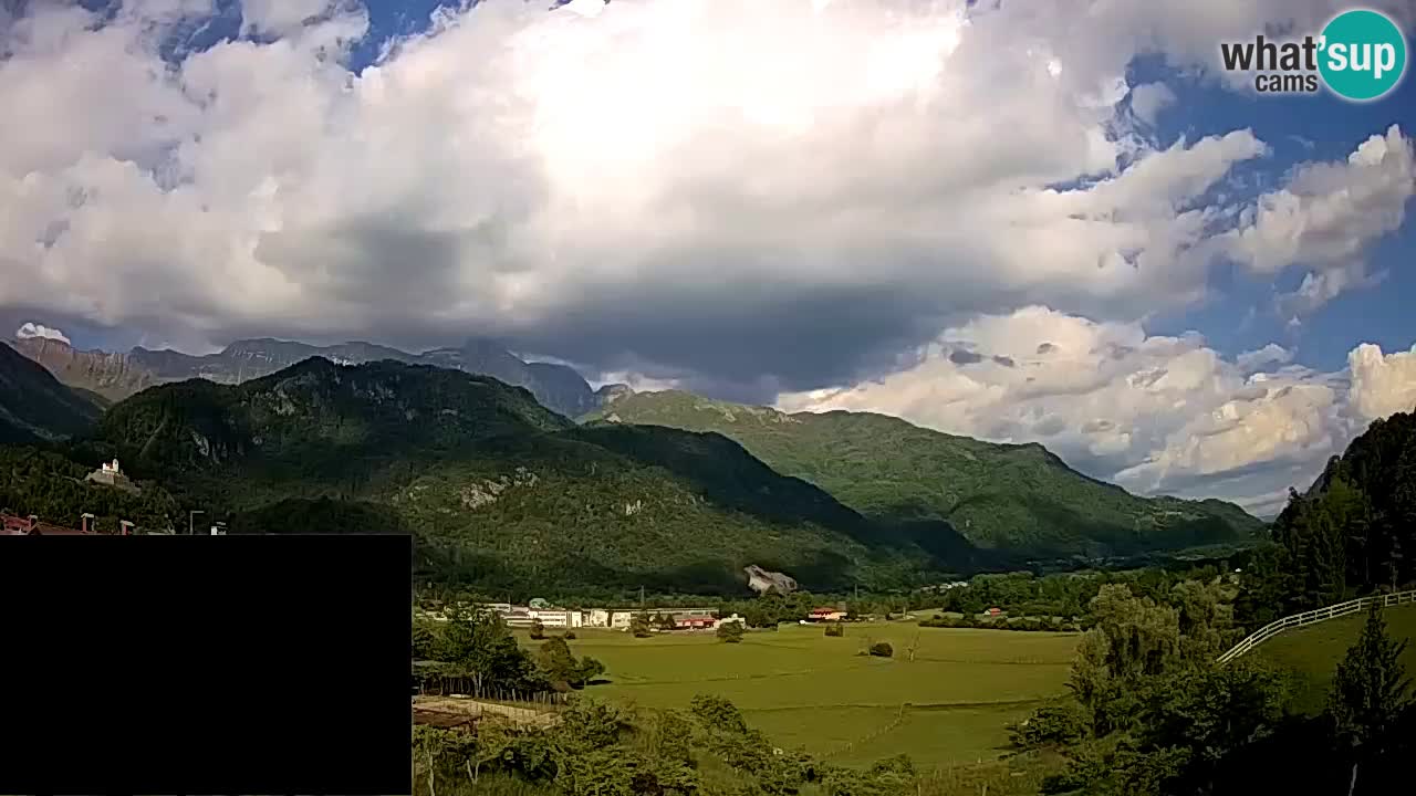 Webcam Kobarid – landing site for sailing paragliders in Kobarid with Ozben takeoff