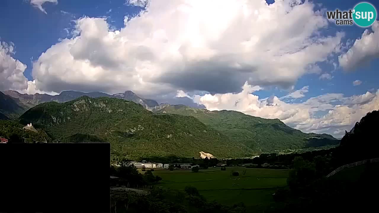 Webcam Kobarid – landing site for sailing paragliders in Kobarid with Ozben takeoff