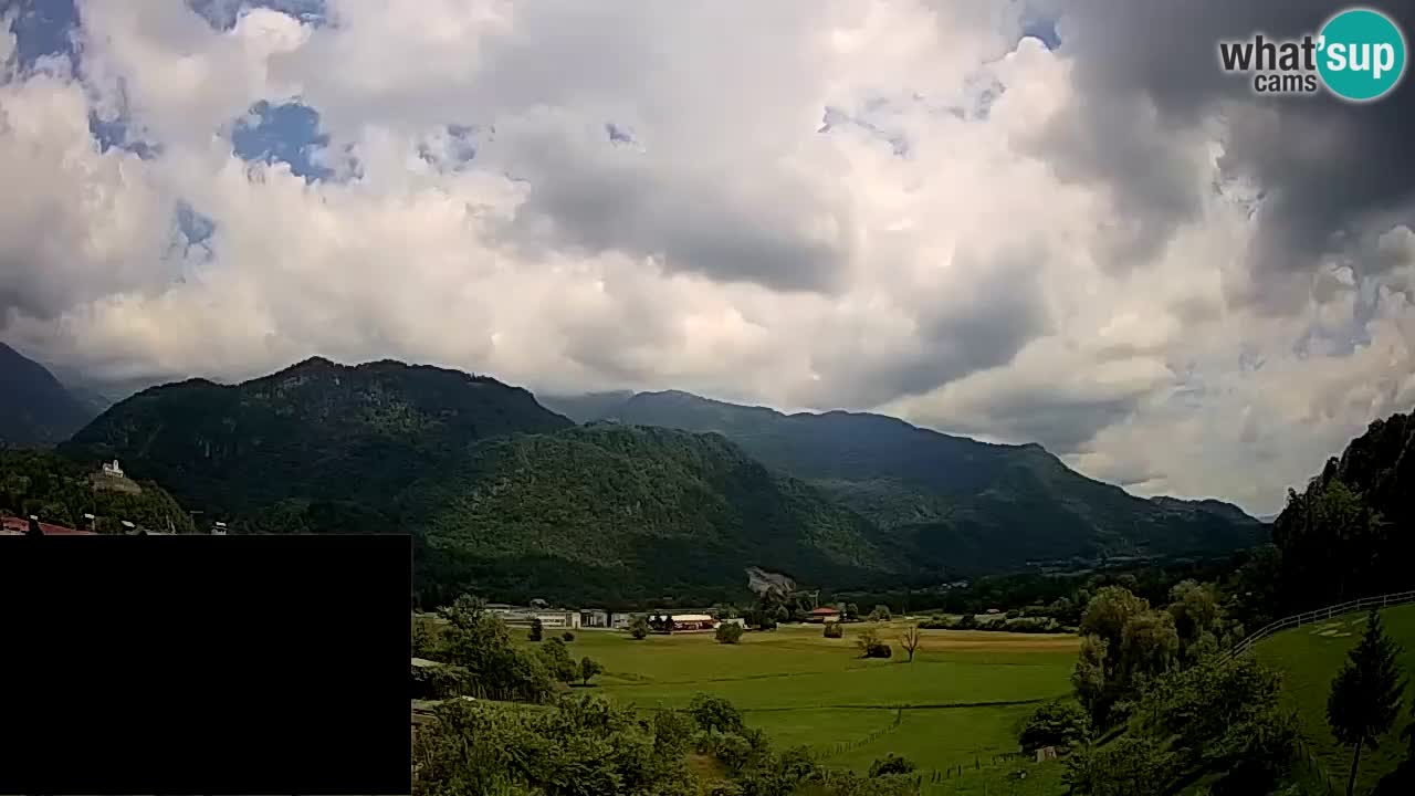 webcam Kobarid – landing site for sailing paragliders in Kobarid with Ozben takeoff
