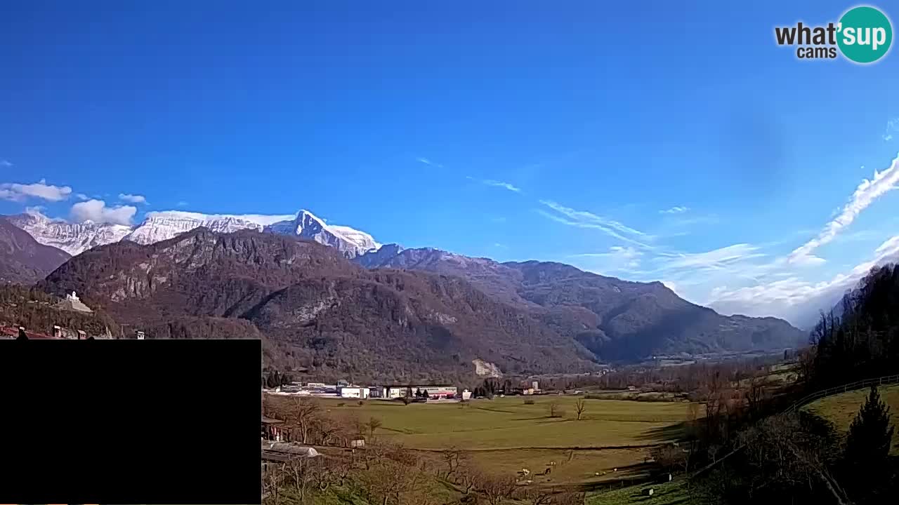 Webcam Kobarid – landing site for sailing paragliders in Kobarid with Ozben takeoff