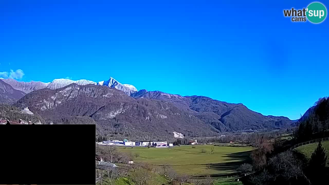 Webcam Kobarid – landing site for sailing paragliders in Kobarid with Ozben takeoff