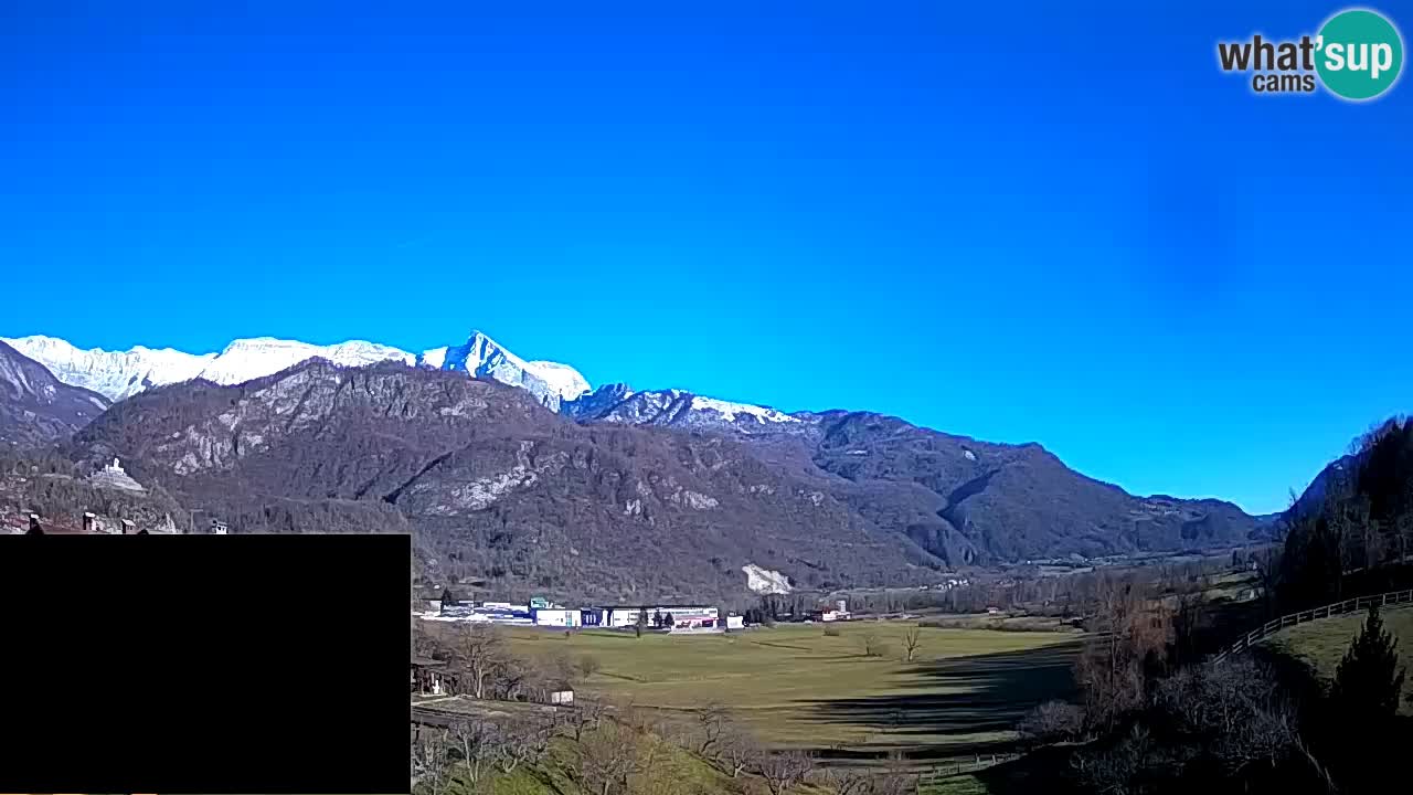 Webcam Kobarid – landing site for sailing paragliders in Kobarid with Ozben takeoff