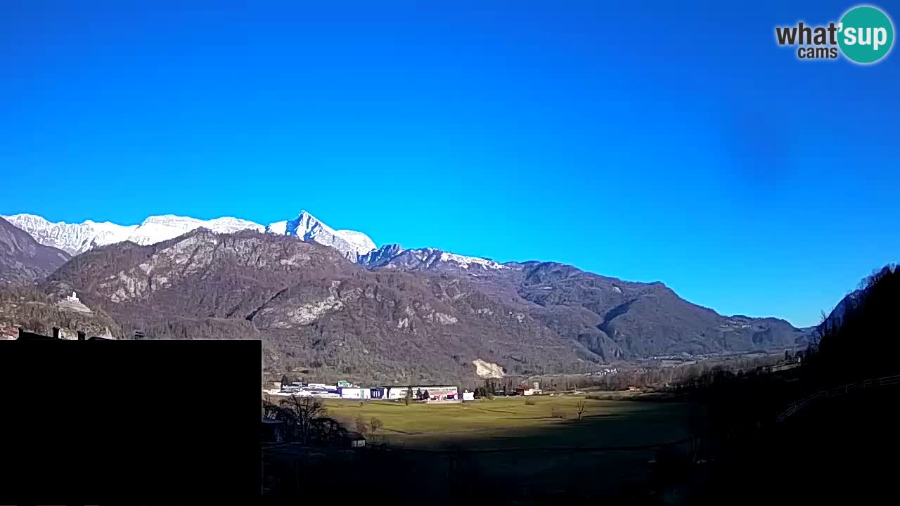 webcam Kobarid – landing site for sailing paragliders in Kobarid with Ozben takeoff