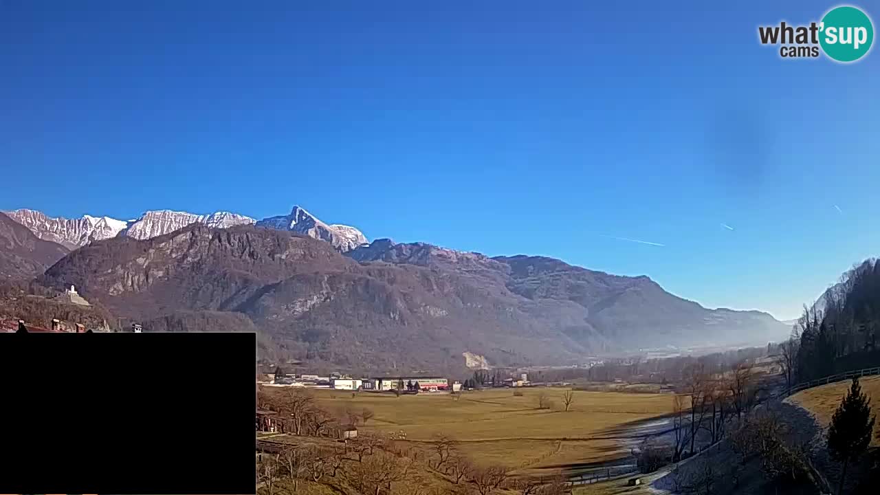 Webcam Kobarid – landing site for sailing paragliders in Kobarid with Ozben takeoff