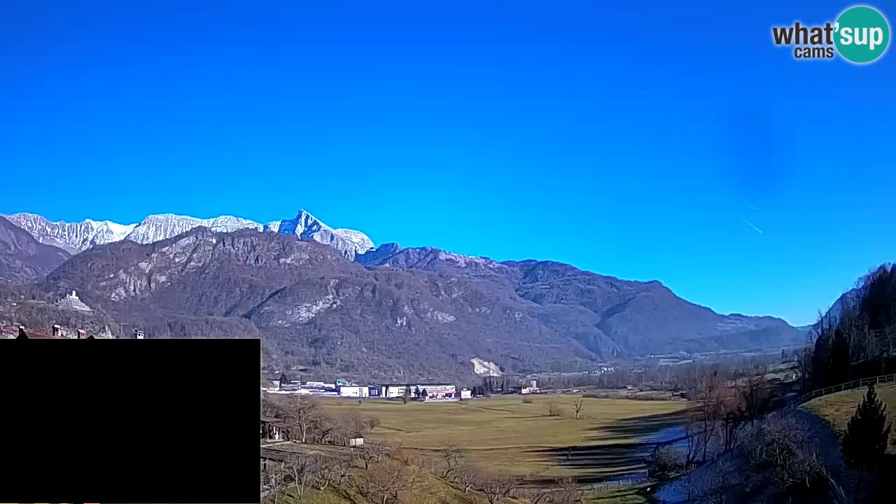 webcam Kobarid – landing site for sailing paragliders in Kobarid with Ozben takeoff