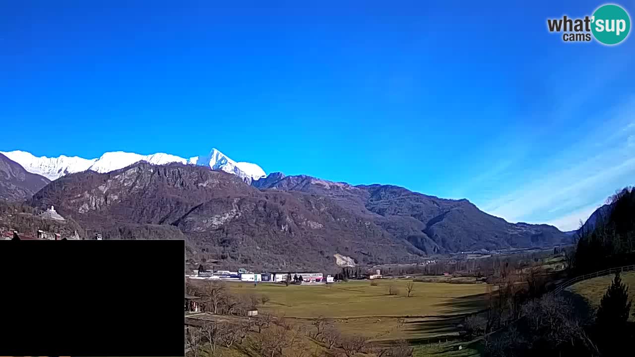 webcam Kobarid – landing site for sailing paragliders in Kobarid with Ozben takeoff