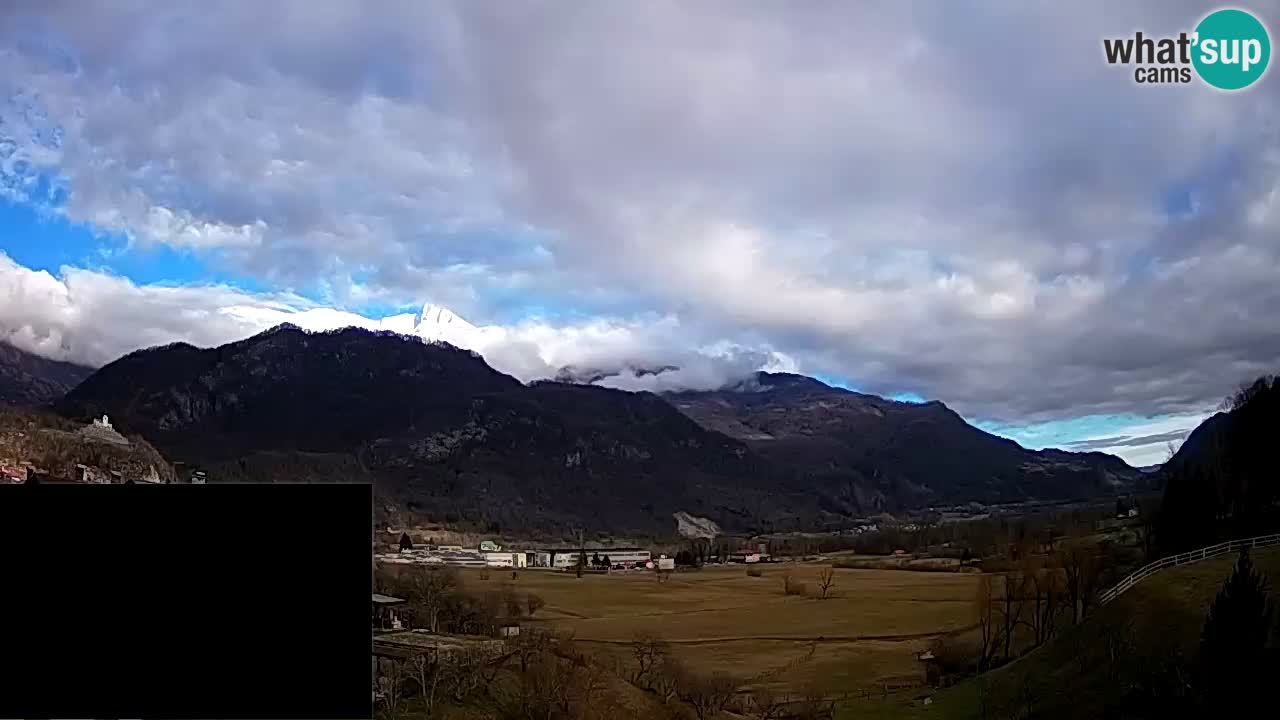 webcam Kobarid – landing site for sailing paragliders in Kobarid with Ozben takeoff