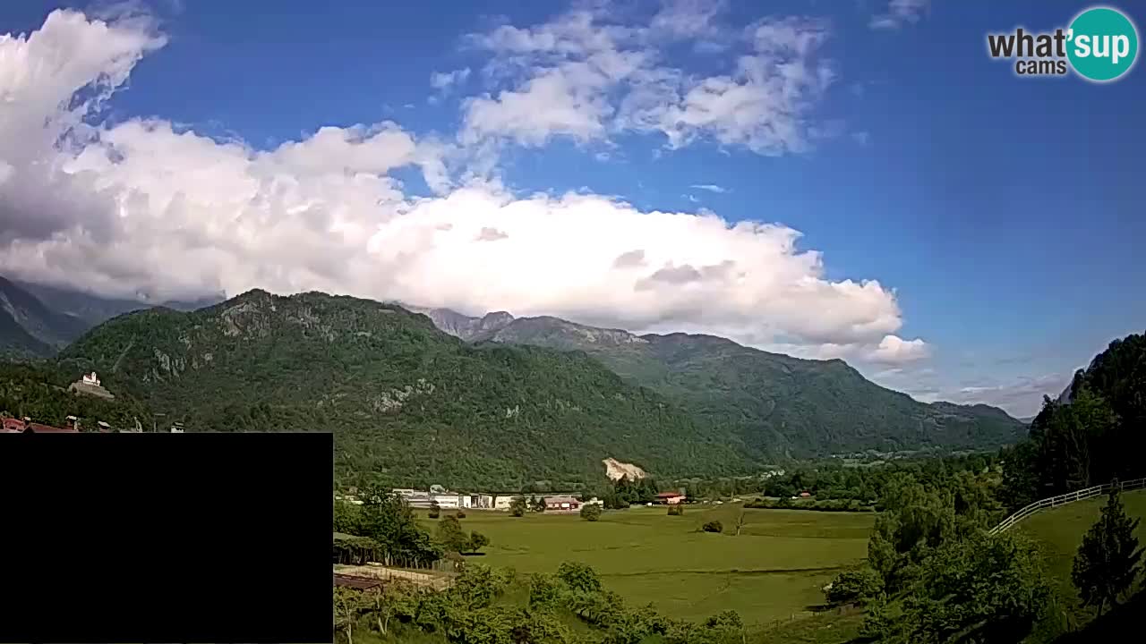 Webcam Kobarid – landing site for sailing paragliders in Kobarid with Ozben takeoff
