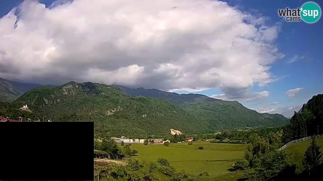 Webcam Kobarid – landing site for sailing paragliders in Kobarid with Ozben takeoff