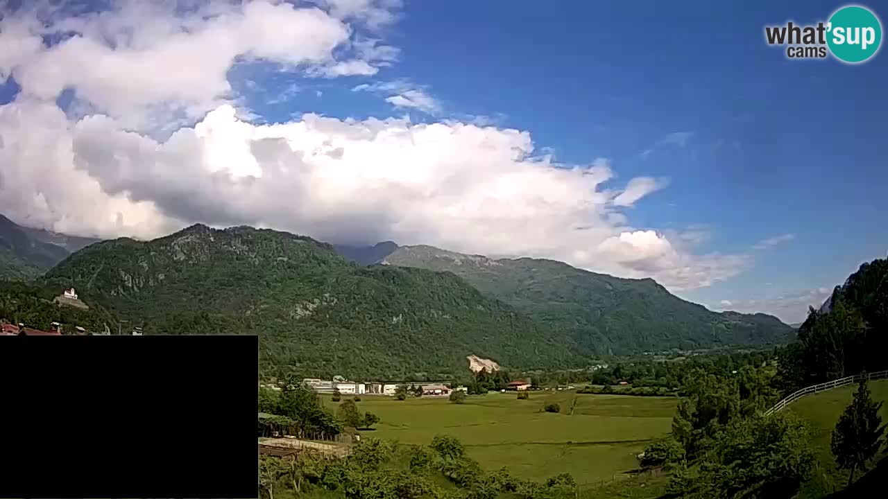 Webcam Kobarid – landing site for sailing paragliders in Kobarid with Ozben takeoff