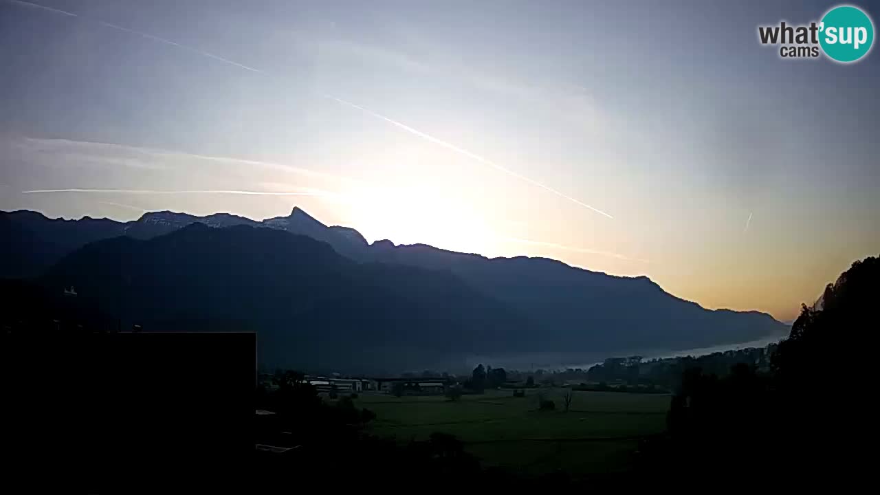 webcam Kobarid – Landefallschirm und Ozbenabstieg