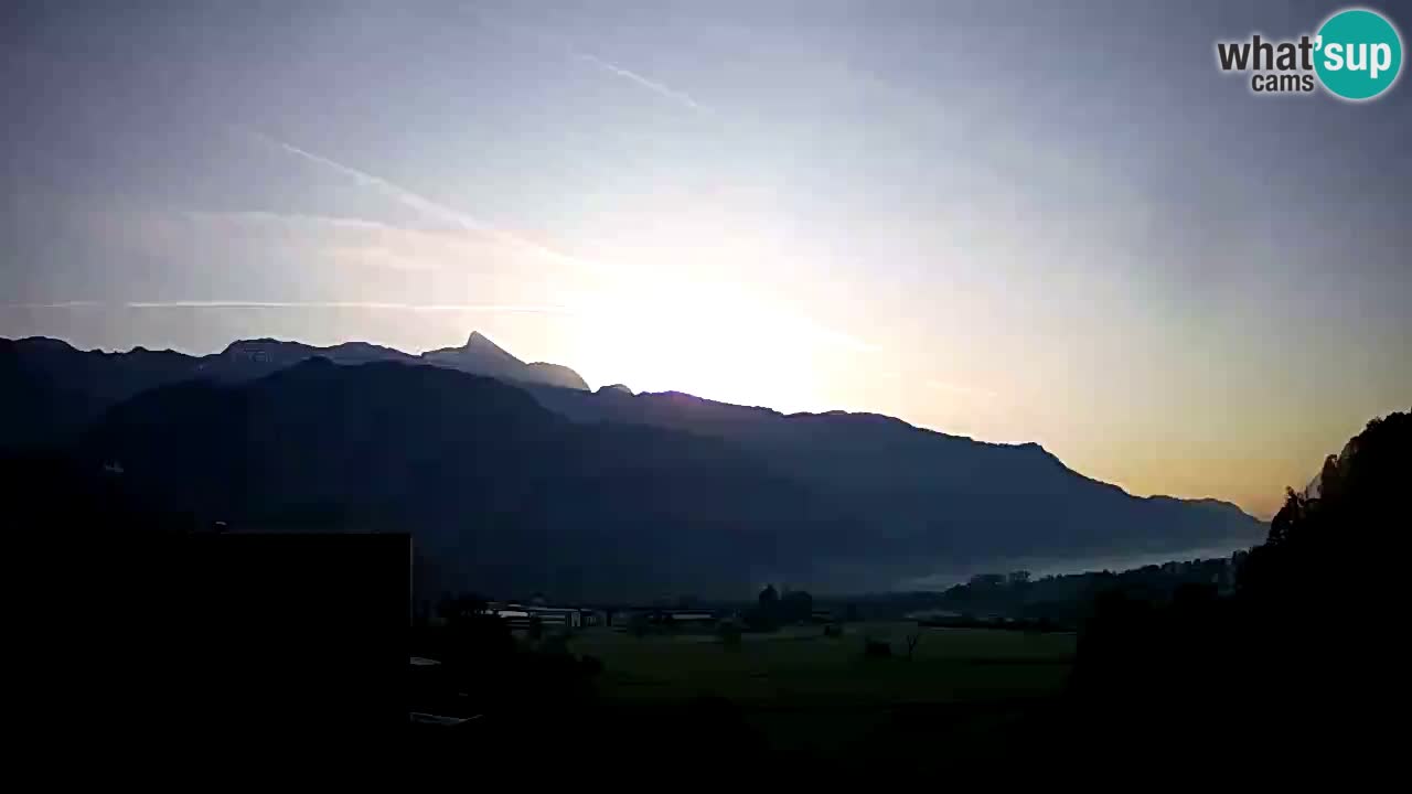 webcam Kobarid – Landefallschirm und Ozbenabstieg