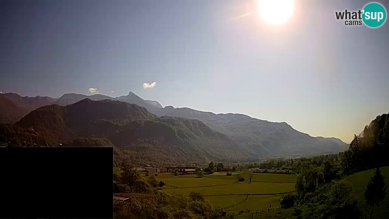 webcam Kobarid – Landefallschirm und Ozbenabstieg
