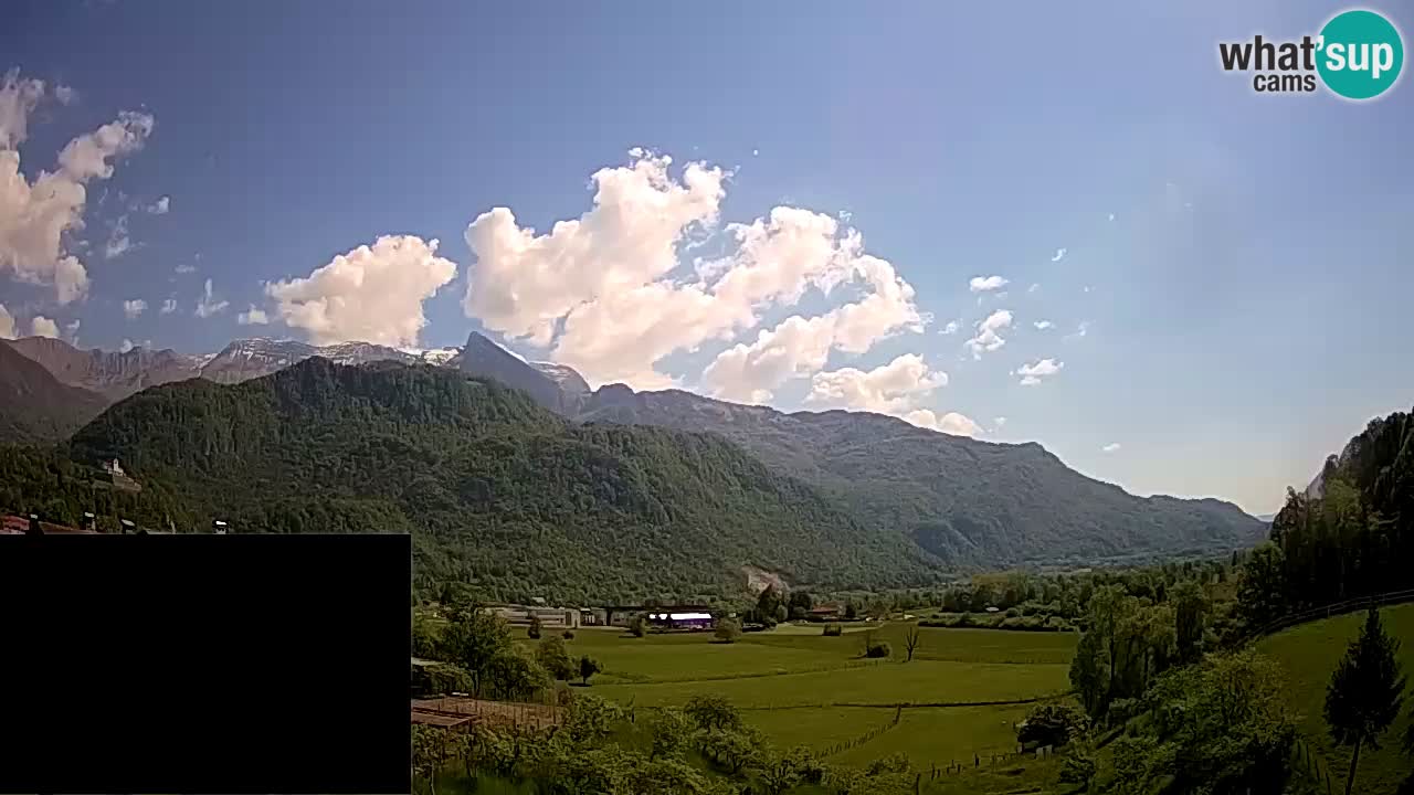 Webcam Kobarid – landing site for sailing paragliders in Kobarid with Ozben takeoff