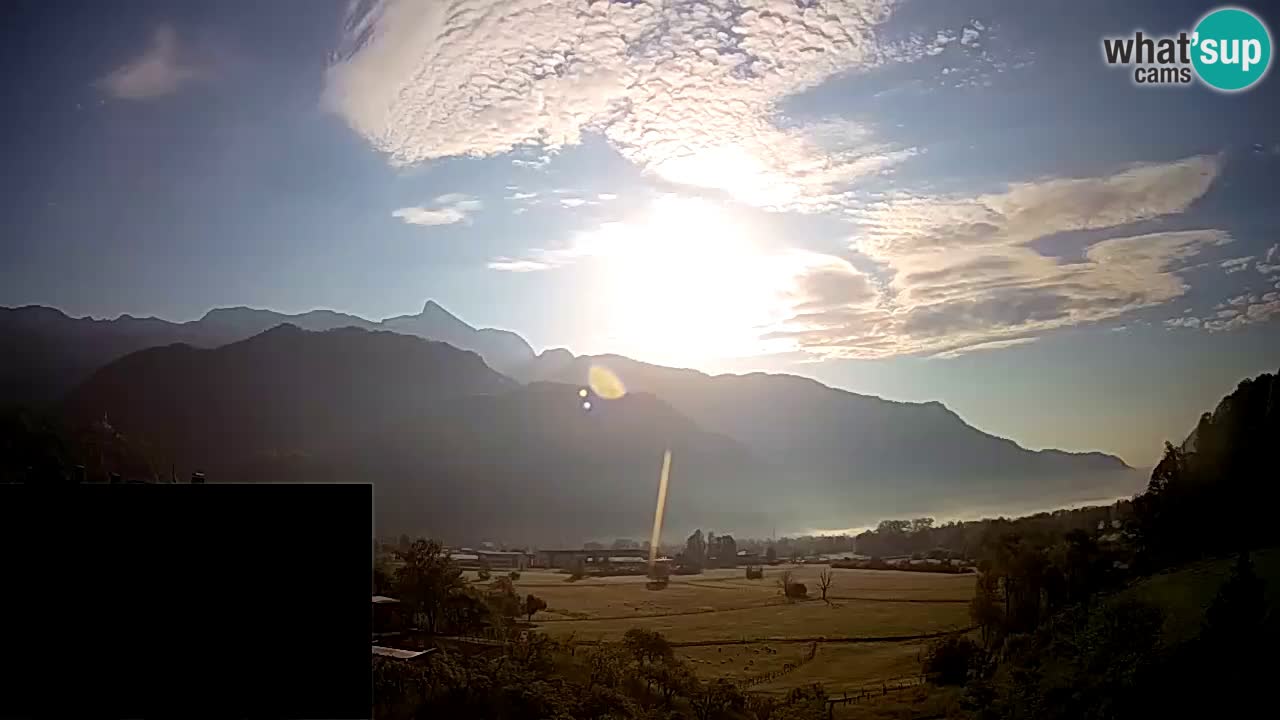webcam Kobarid – landing site for sailing paragliders in Kobarid with Ozben takeoff