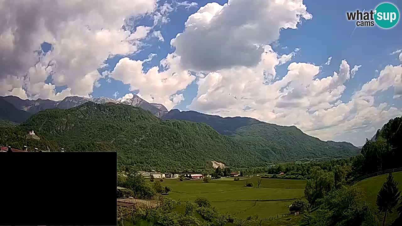 Webcam Kobarid – landing site for sailing paragliders in Kobarid with Ozben takeoff