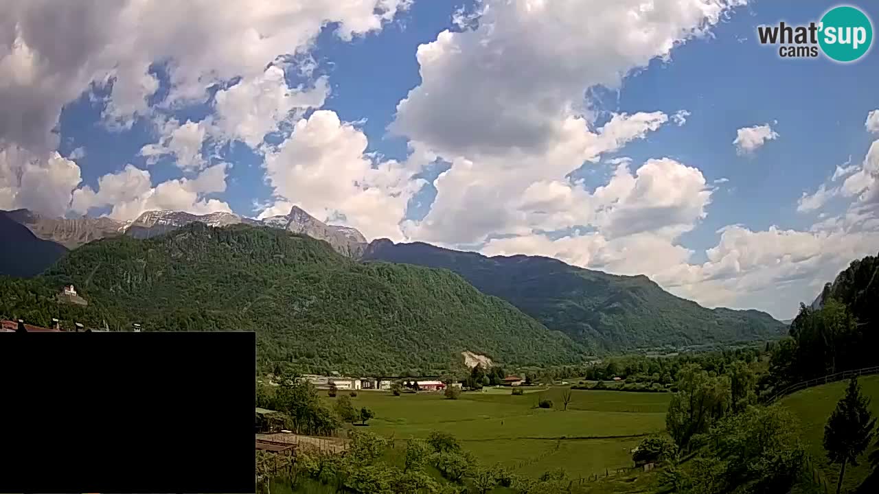 Spletna kamera Kobarid – pristajališče za jadralne padalce z vzletiščem Ozben