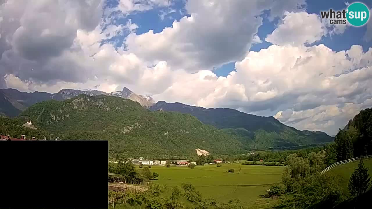 Spletna kamera Kobarid – pristajališče za jadralne padalce z vzletiščem Ozben