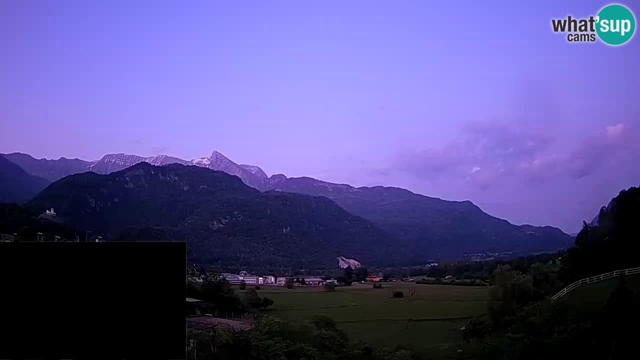 Webcam Kobarid – landing site for sailing paragliders in Kobarid with Ozben takeoff