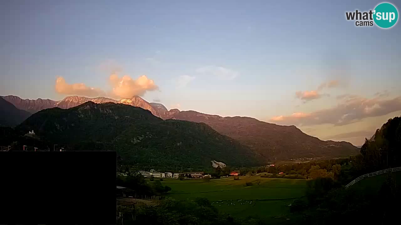 Webcam Kobarid – landing site for sailing paragliders in Kobarid with Ozben takeoff