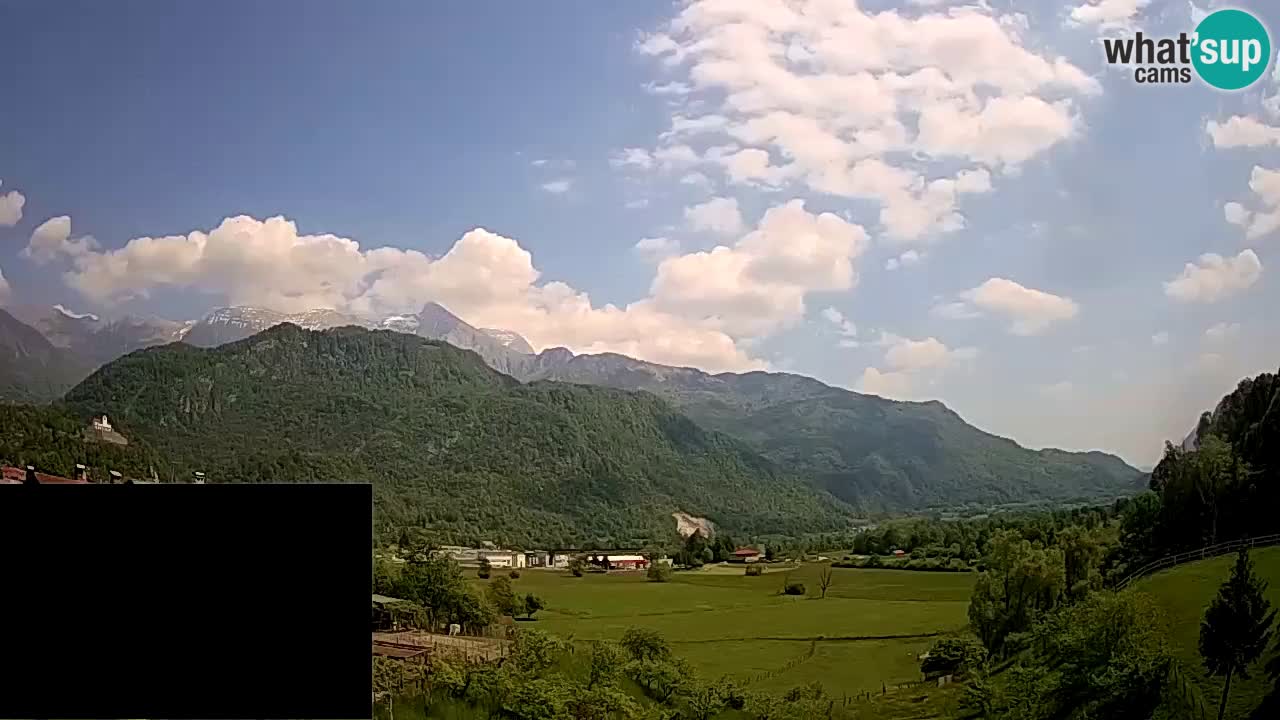 Webcam Kobarid – landing site for sailing paragliders in Kobarid with Ozben takeoff