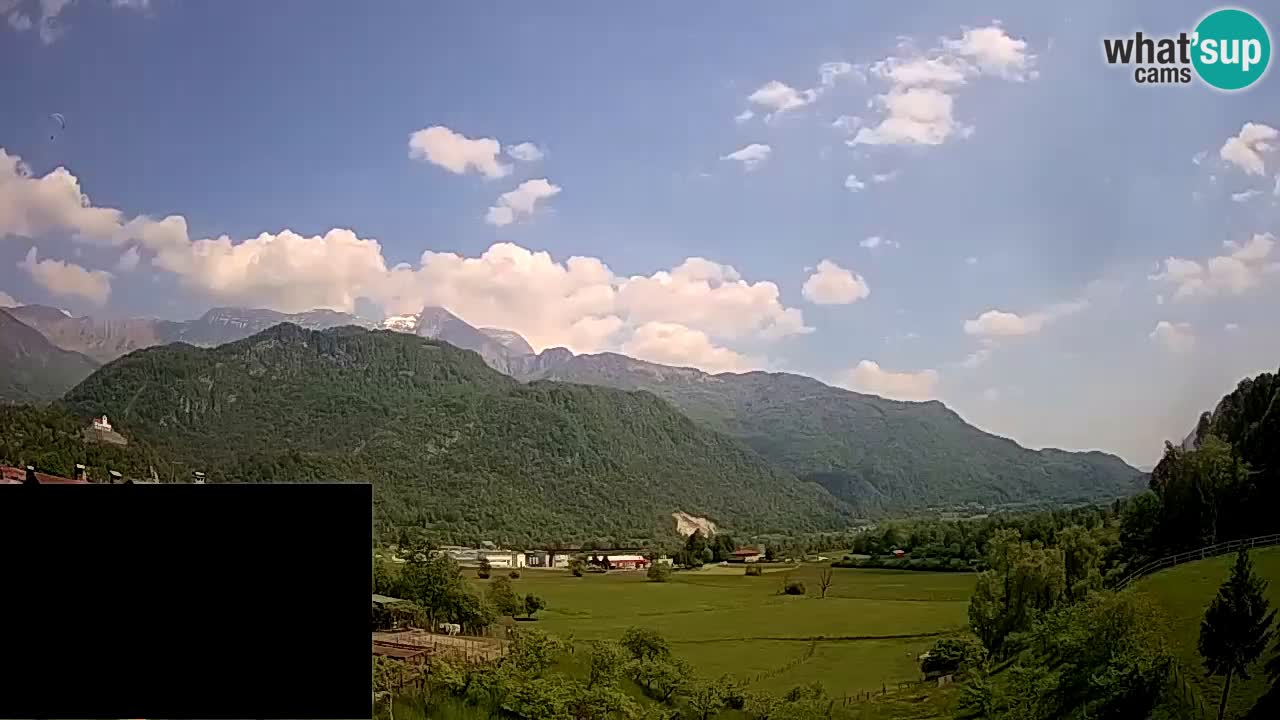 Webcam Kobarid – landing site for sailing paragliders in Kobarid with Ozben takeoff