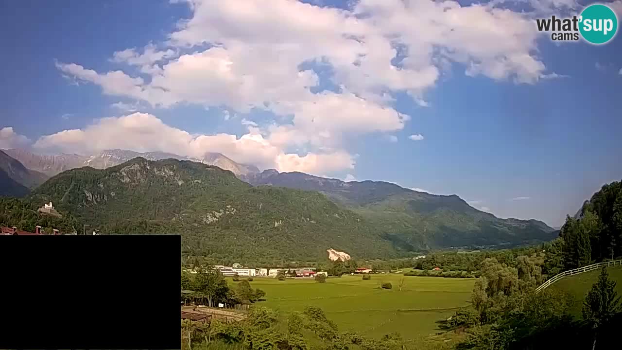 Webcam Kobarid – landing site for sailing paragliders in Kobarid with Ozben takeoff