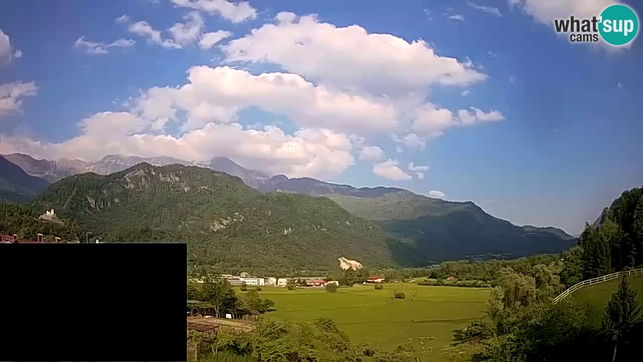 Webcam Kobarid – landing site for sailing paragliders in Kobarid with Ozben takeoff