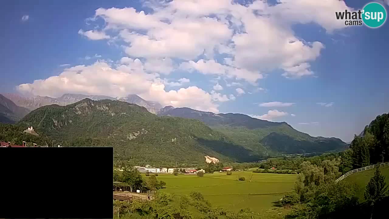 Spletna kamera Kobarid – pristajališče za jadralne padalce z vzletiščem Ozben