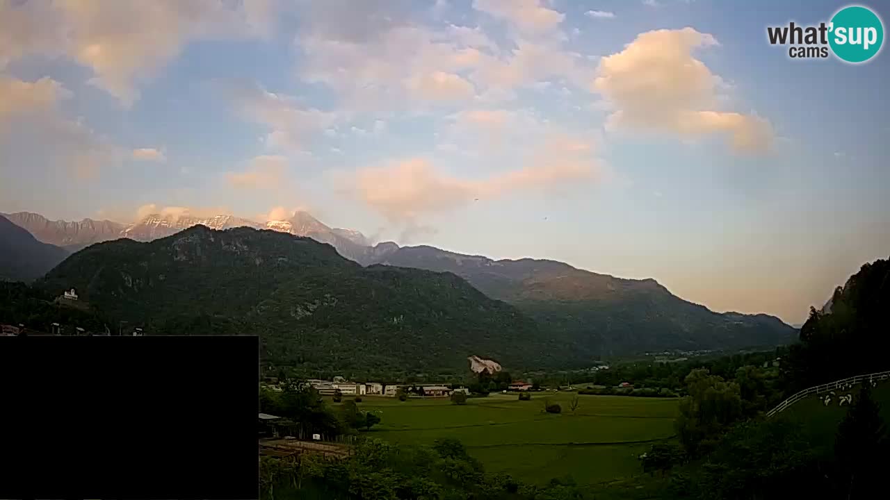 Webcam Kobarid – landing site for sailing paragliders in Kobarid with Ozben takeoff