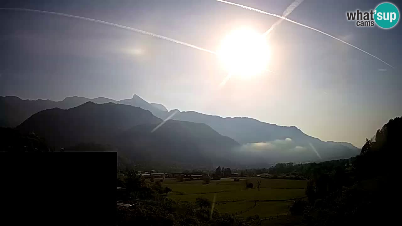 Webcam Kobarid – landing site for sailing paragliders in Kobarid with Ozben takeoff