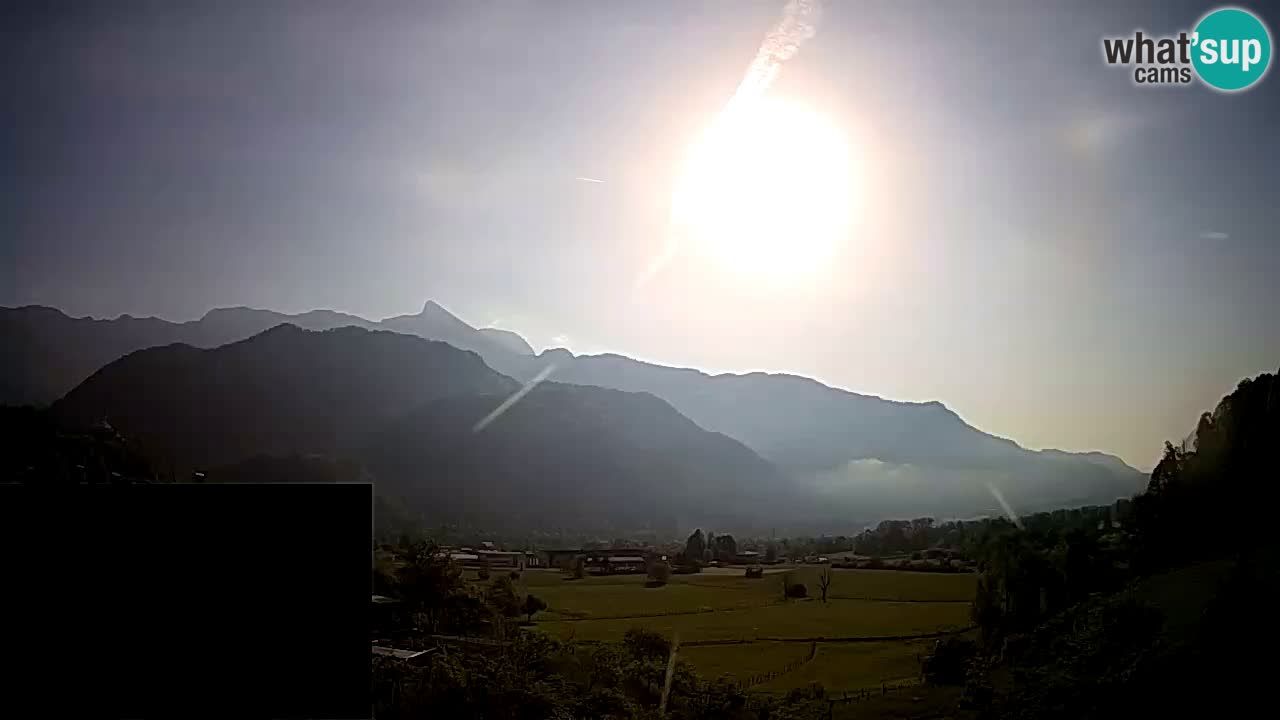 Webcam Kobarid – landing site for sailing paragliders in Kobarid with Ozben takeoff