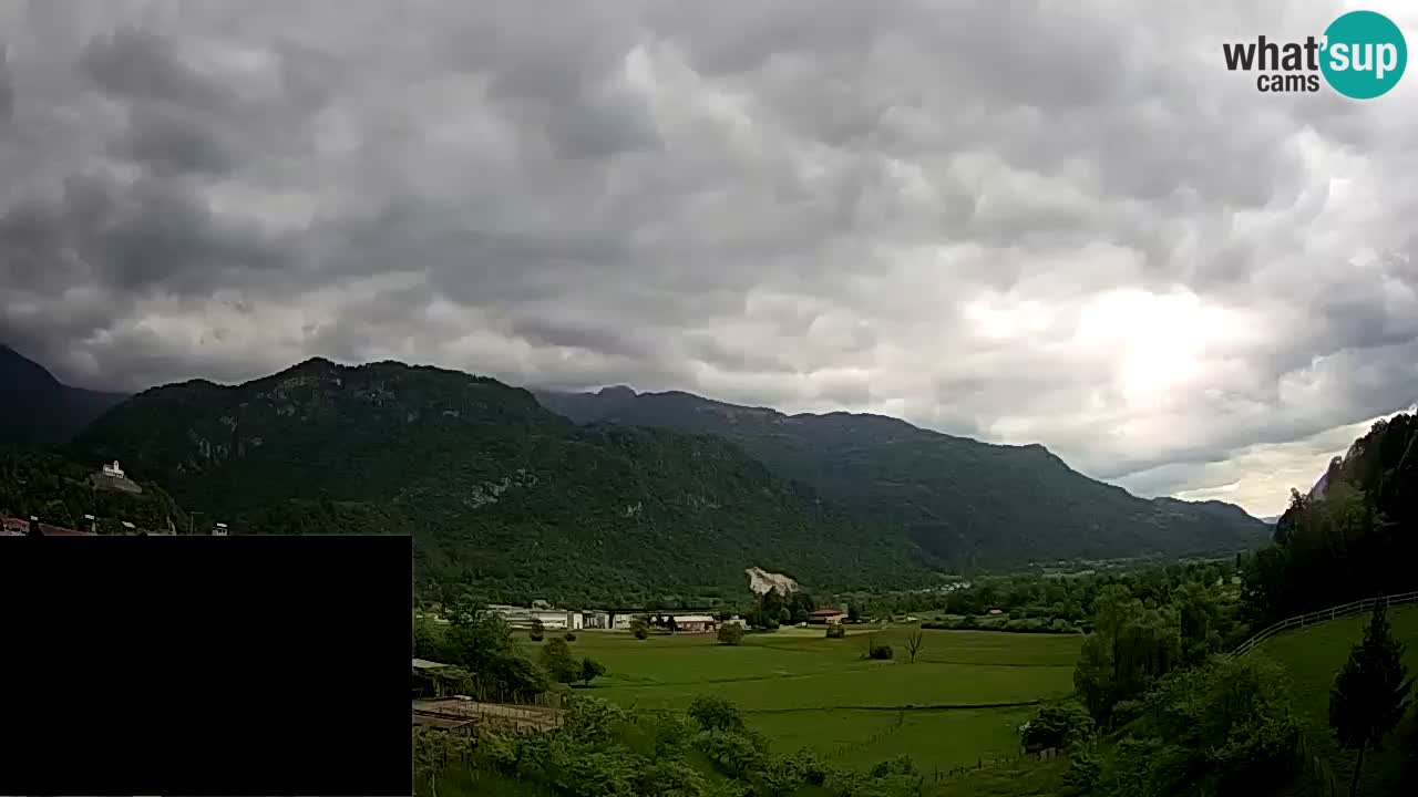 webcam Kobarid – landing site for sailing paragliders in Kobarid with Ozben takeoff